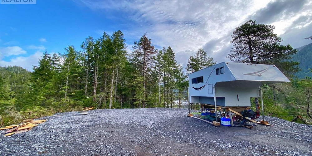 DL 972 HWY 16 Port Edward Photo 15 DL 972 HWY 16 Port Edward Photo 15